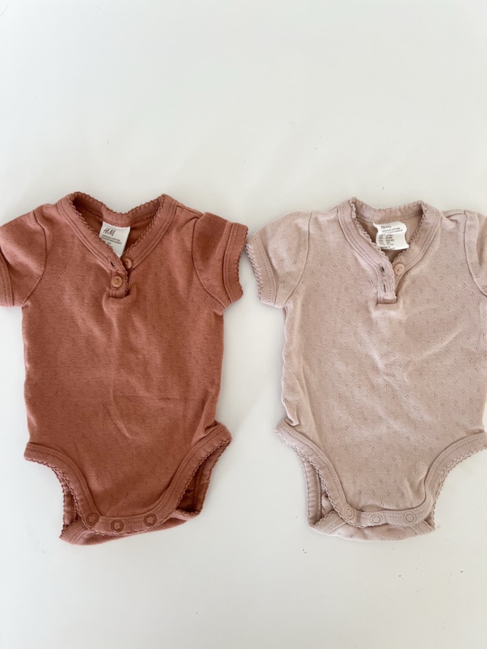 H&M Neutral Baby Organic One Piece Set with Eyelet Detail and Buttons